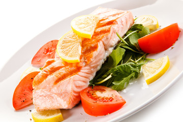 Grilled salmon and vegetables