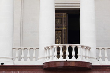 Naklejka premium Facade of the temple. / Railing and facade columns.