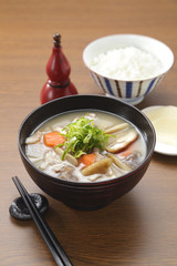 豚汁とご飯