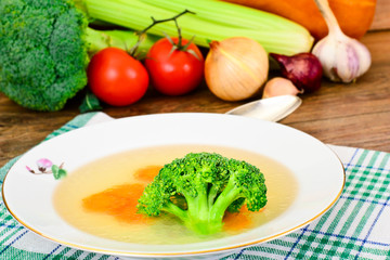 Chicken Broth with Broccoli and Carrots