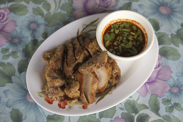 Grill neck pork and spicy sauce