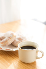 コーヒー　ドーナツ