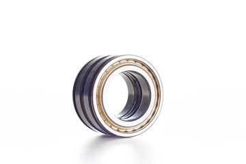 Cuscinetti a sfera su fondo bianco