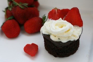 Chocolate cupcake with strawberries