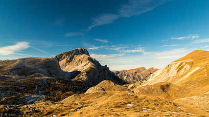 Autumn morning in the alps