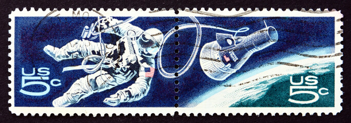 Postage stamp USA 1967 Space-walking Astronaut