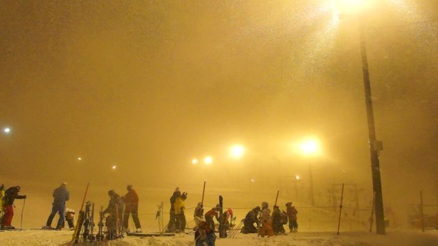 吹雪のスキー場　HD