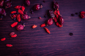 Fresh antioxidant herbal tea from goji berries