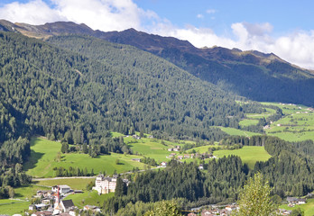 Fototapeta na wymiar Tirol landscape
