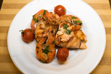 Cooked shrimps with ingredients