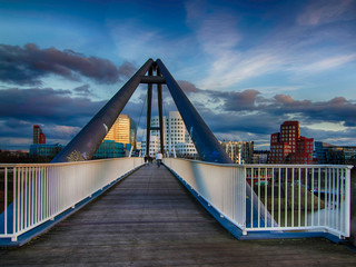 Fußgängerbrücke, Düsseldorf, Medienhafen