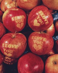 zakochane jabłka - obrazy, fototapety, plakaty