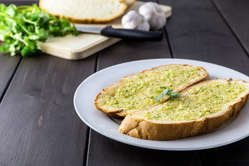 Garlic bread with parsley 