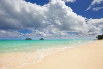 Fototapeta na wymiar Lanikai Beach and Mokulua Islands, O'ahu, Hawai'i