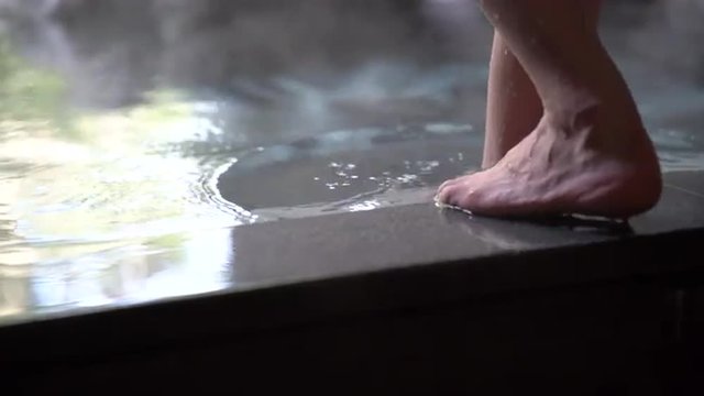 温泉・女性