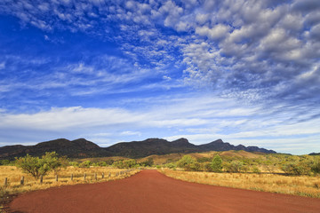 Fototapeta premium FR WP red wide road sunrise