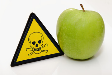 Apfel mit Vorsicht giftig Warndreieck
