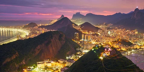 Foto op Plexiglas Copacabana, Rio de Janeiro, Brazilië Nachtzicht van Rio de Janeiro, Brazilië