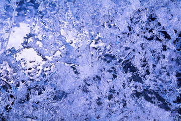 Fototapeta premium Синий лед кристально ледяной поверхности. Макро крупным планом кристаллов льда. 