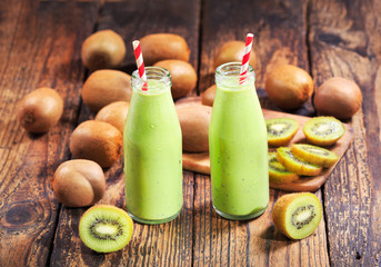 bottles of kiwi smoothie