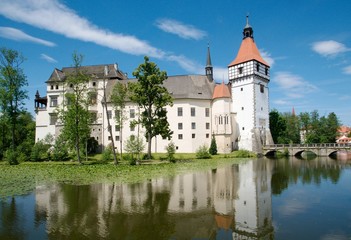Fototapeta na wymiar Castle Blatna in southern Bohemia, Czech republic