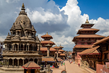 La place Patan Durbar est l& 39 une des trois places Durbar de la vallée de Katmandou, toutes classées au patrimoine mondial de l& 39 UNESCO.