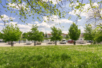 Obraz premium Campingplatz in Magdeburg an der Elbe
