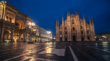 Fototapeta premium Milan, Italy: Piazza del Duomo, Cathedral Square