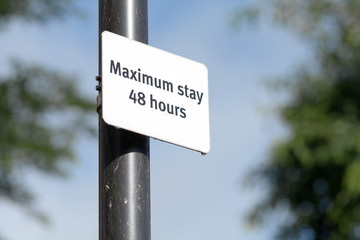 Maximum Stay - 48 hours sign