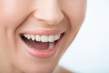 Obraz premium Atrakcyjna kobieta z uśmiechem