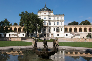 Obraz premium Famous Baroque castle - Ploskovice