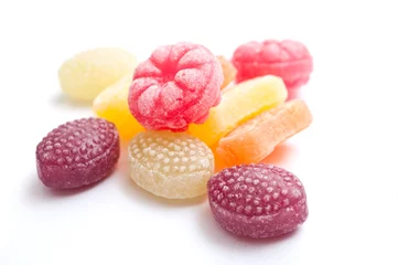 Photo sur Plexiglas Bonbons bonbons traditionels sur fond blanc