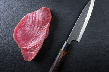 Thunfisch Steak mit Deba Messer