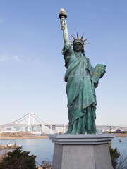 Fototapeta premium Tokyo Bay and the Statue of Liberty, Tokyo