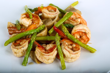 Shrimp and asparagus