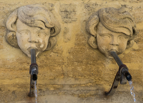 Fontaine aux deux anges