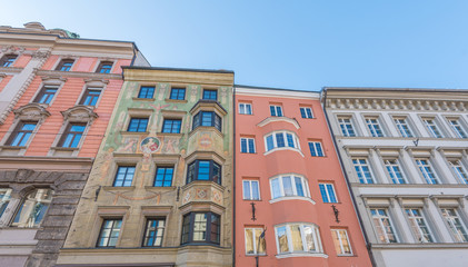 Obraz premium Innsbruck, verzierte Häuserfassaden