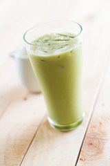 iced matcha latte