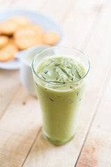iced matcha latte