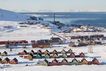 Papier Peint photo autocollant Cercle polaire Vues panoramiques de Longyearbyen, Spitzberg (Svalbard). Norvège