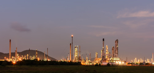 Obraz na płótnie Canvas Oil refinery power station at twilight in Thailand