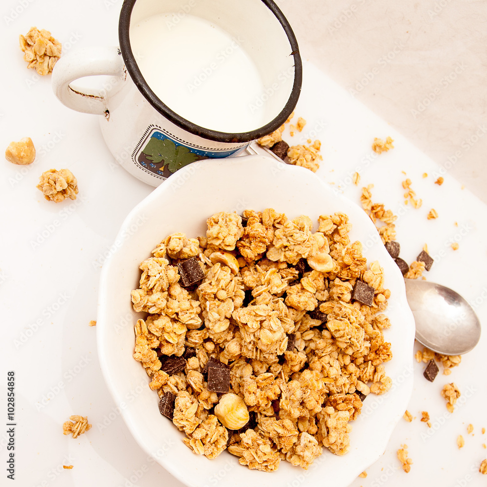 Wall mural Crunchy muesli for breakfast.