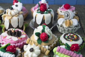 Finti dolci in pannolenci