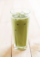 iced matcha latte