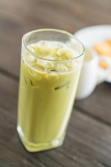 iced matcha latte