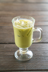 iced matcha latte