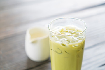 iced matcha latte