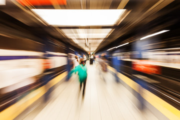 subway in Manhattan mit kreativem Zoomeffekt