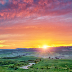 Obraz premium Beautiful Tuscany landscape at sunrise, Italy
