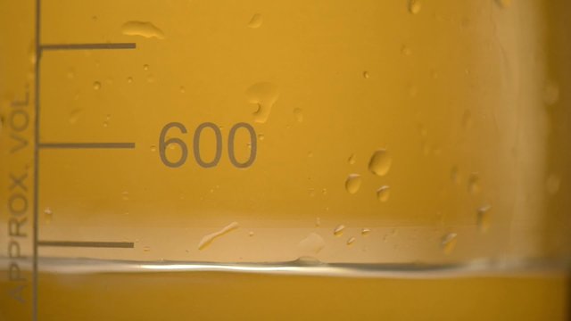 Fluid filling vessel